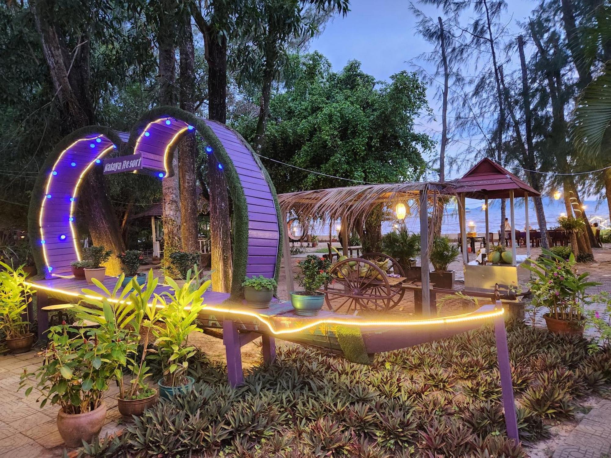 Nataya Round House Coral Bay Resort Kampot Buitenkant foto