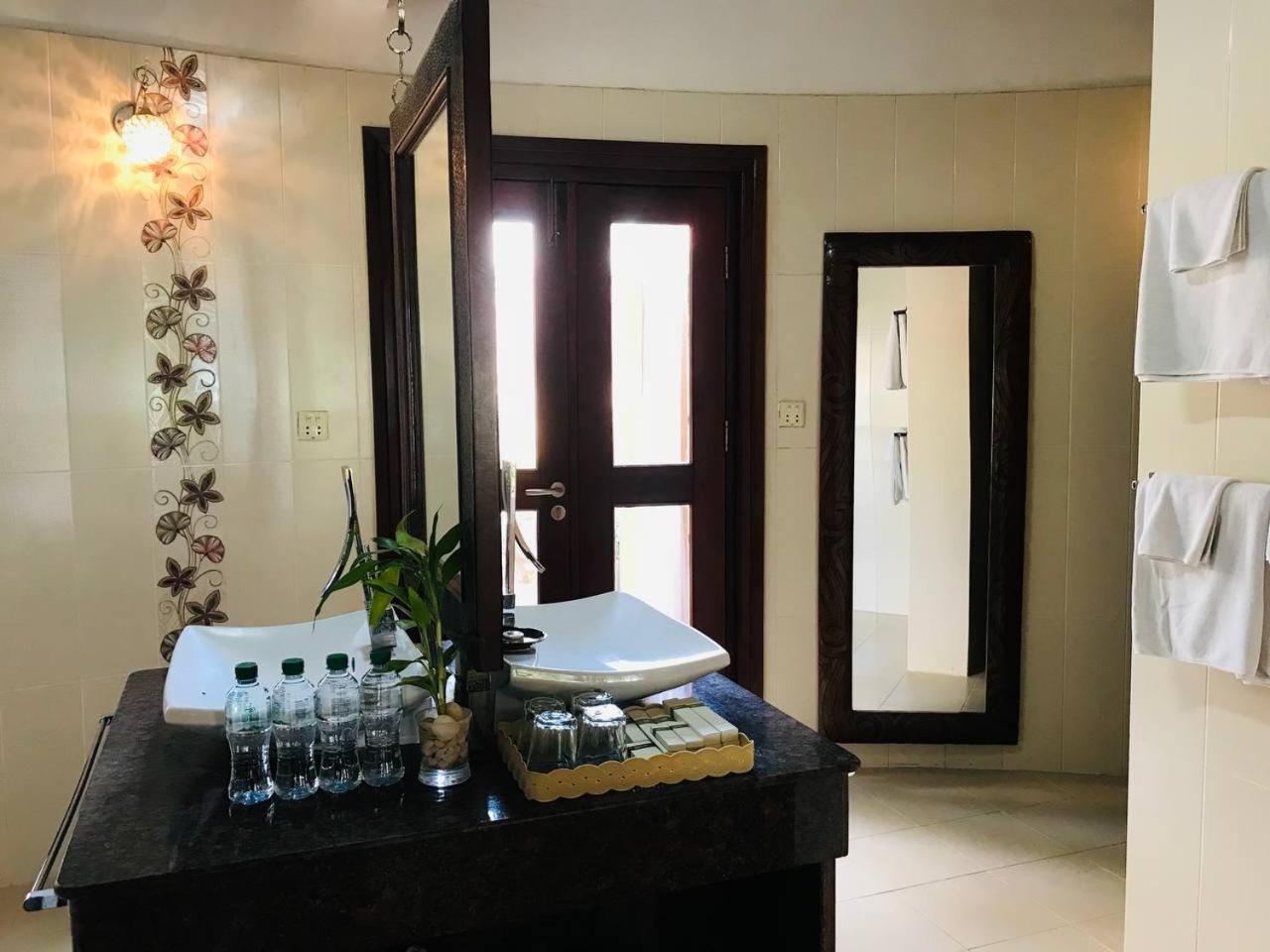 Nataya Round House Coral Bay Resort Kampot Buitenkant foto
