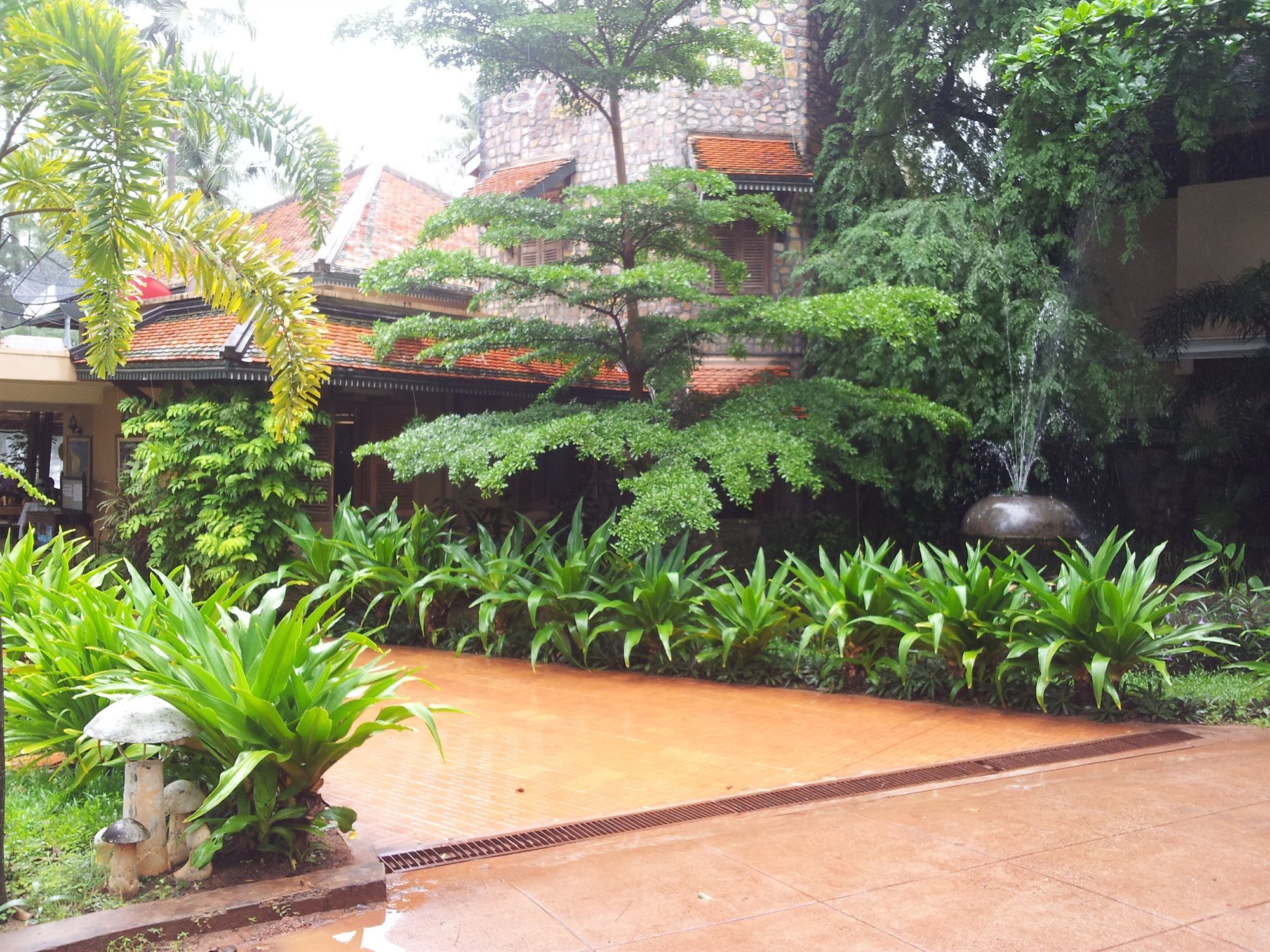 Nataya Round House Coral Bay Resort Kampot Buitenkant foto