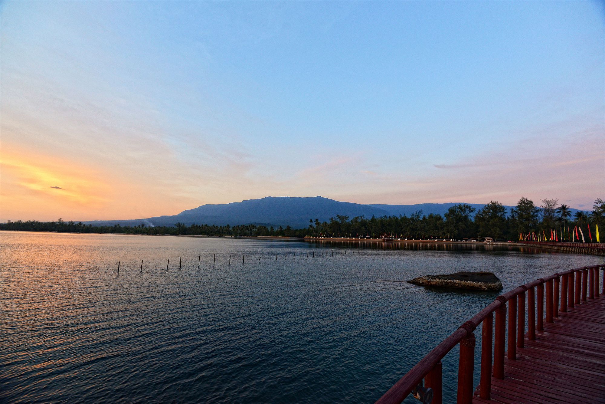 Nataya Round House Coral Bay Resort Kampot Buitenkant foto