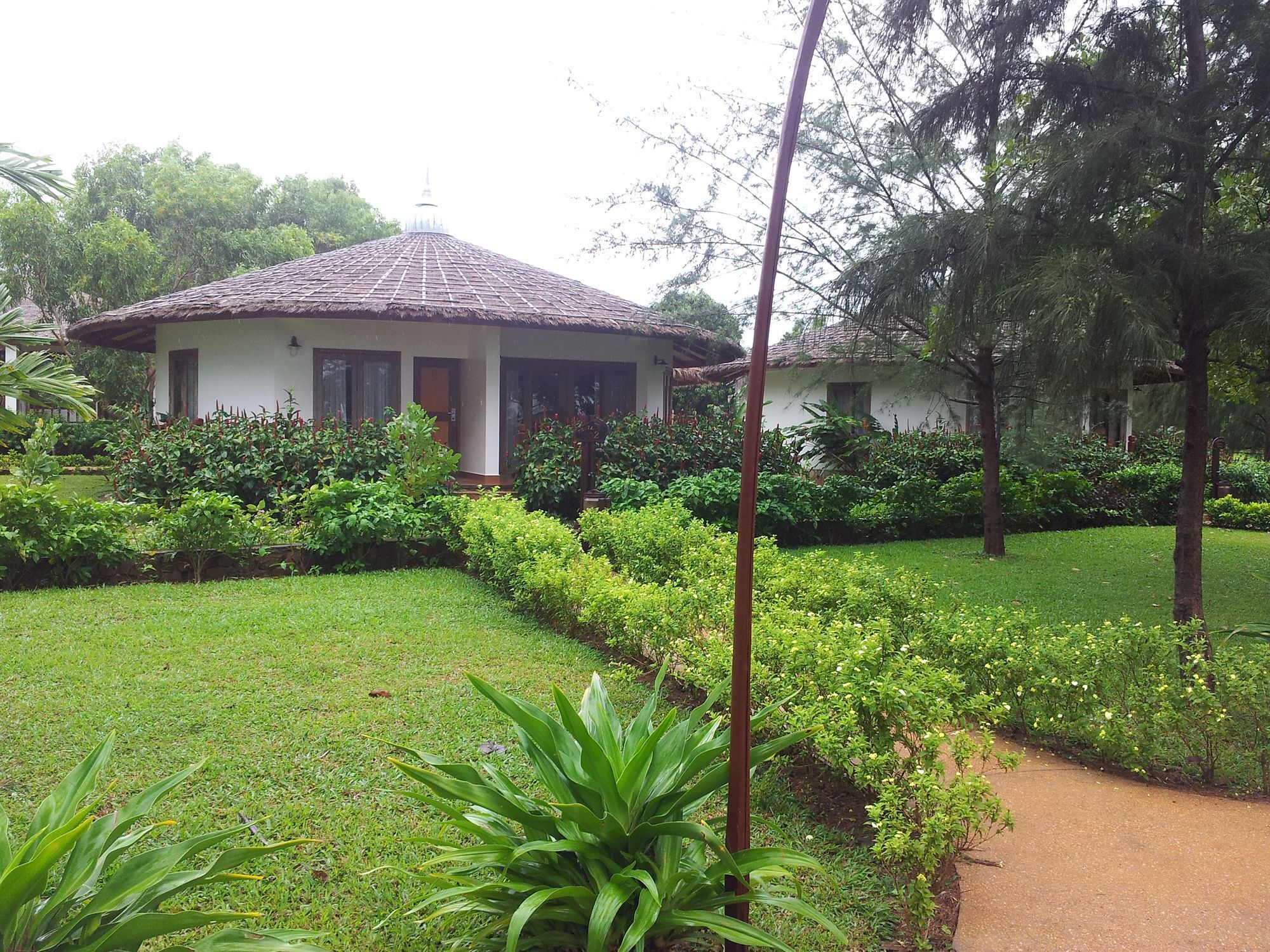 Nataya Round House Coral Bay Resort Kampot Buitenkant foto